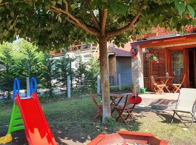 Dom wakacyjny Katica Nyaralo Tiszakécske